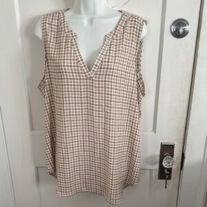 Maurices Sleeveless V-Neck Plaid Camisole in Cream & Tan